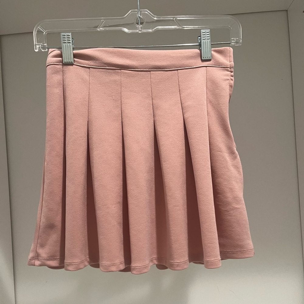 Girls' pleated skirt